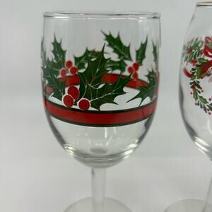 Libbey Christmas Stemware Glasses 2 Festive Vintage Holly and Berry Wine Glasses